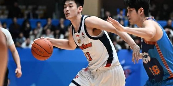 kaiyun-8投砍22分8板！广东19岁小将打出CBA生涯最佳一战，感谢杜锋信任