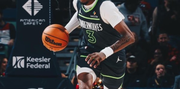 开云App-勇士惨败！兰德尔18+7希尔德10中2，戈贝尔15+17，库里也开怀大笑