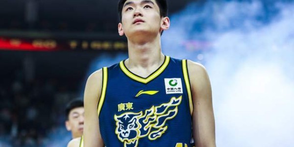 kaiyun-8投砍22分8板！广东19岁小将打出CBA生涯最佳一战，感谢杜锋信任
