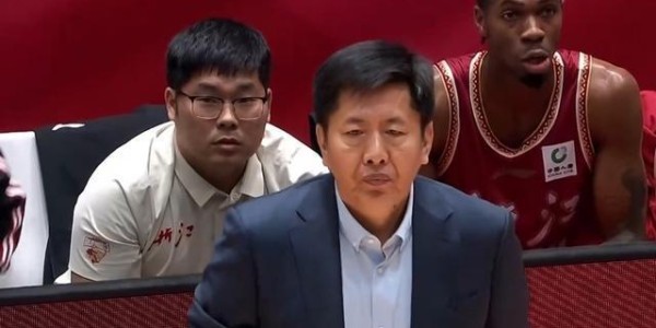 开云官网-浙江总教练丁伟离任杀回解说席？CBA传奇救火主帅纪录仍在延续